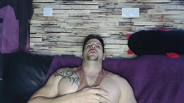 XxBigboybandxX online show from 8, 3, 2025