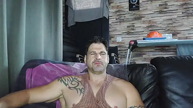 XxBigboybandxX online show from 11, 11, 2025