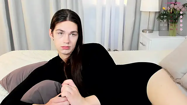 Snapshot of Alfreda_Mills chatting on 8, 11, 2025 Alfreda Mills online show from 8, 11, 2025