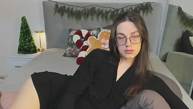 Alfreda Mills online show from 18, 12, 2025