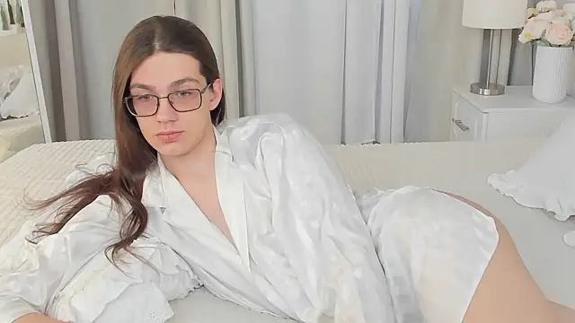 Alfreda Mills online show from 3, 4, 2026