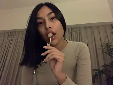 Jacquelinne  online show from 1, 2, 2025