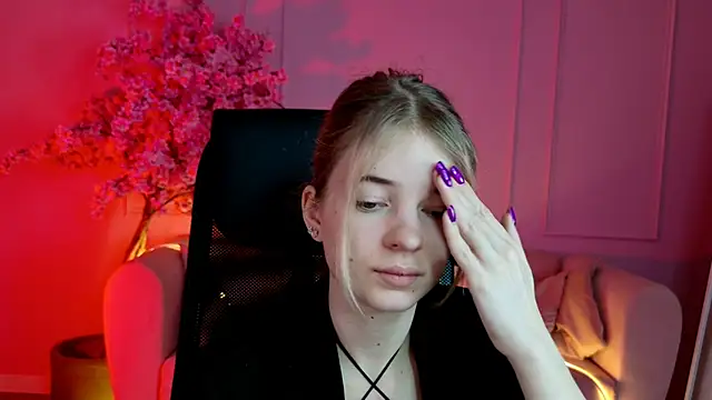 TinaDavil online show from 2, 12, 2025