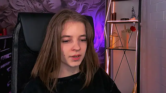 TinaDavil online show from 3, 3, 2025