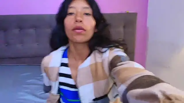 Snapshot of karolinee_66_ chatting on 17, 6, 2026 karolinee 66 online show from 17, 6, 2026