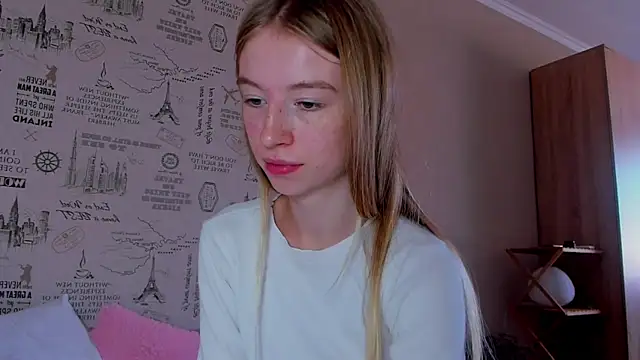 minidivaa  online show from 2, 10, 2025