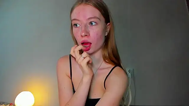 Snapshot of minidivaa_ chatting on 25, 5, 2026 minidivaa online show from 25, 5, 2026