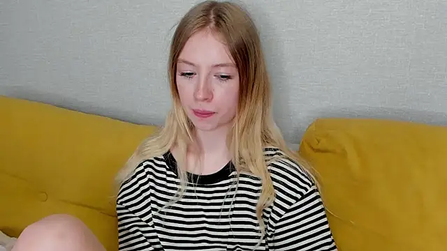 minidivaa  online show from 26, 2, 2025