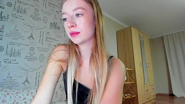 minidivaa  online show from 18, 12, 2025