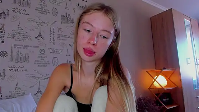 minidivaa  online show from 24, 9, 2025