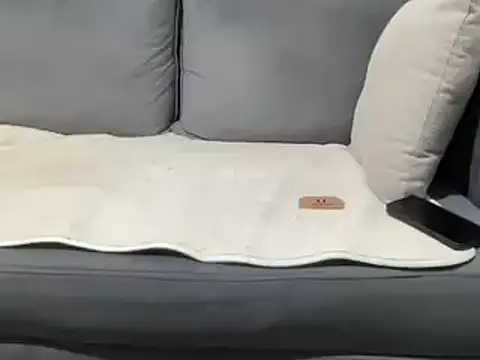 4small4inchlol online show from 18, 3, 2025