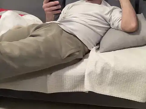 4small4inchlol online show from 25, 3, 2026