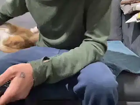 4small4inchlol online show from 10, 3, 2025