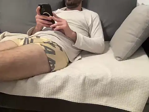 4small4inchlol online show from 27, 3, 2026