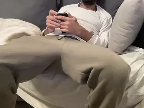 4small4inchlol online show from 3, 2, 2026