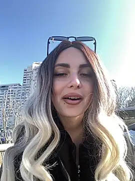 SandraCarter online show from 9, 3, 2025