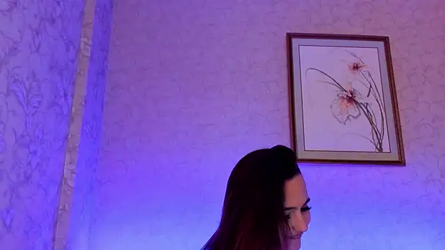 emma77  online show from 11, 3, 2025