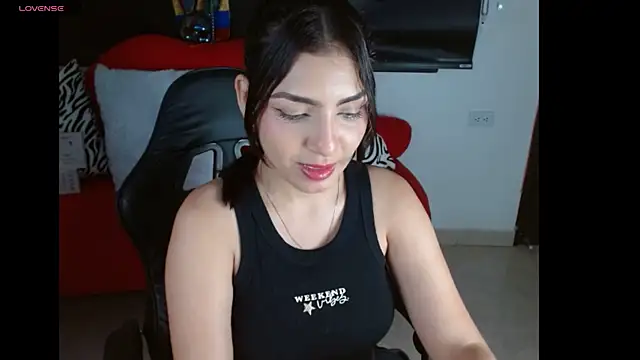 Snapshot of Carolaine69_ chatting on 11, 7, 2026 Carolaine69 online show from 11, 7, 2026