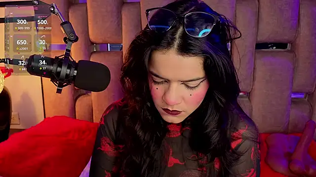 ValerieKay  online show from 11, 11, 2025