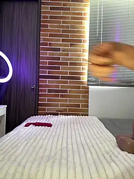 Libia James online show from 5, 10, 2025