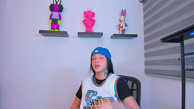 Gangster Girl online show from 12, 10, 2025