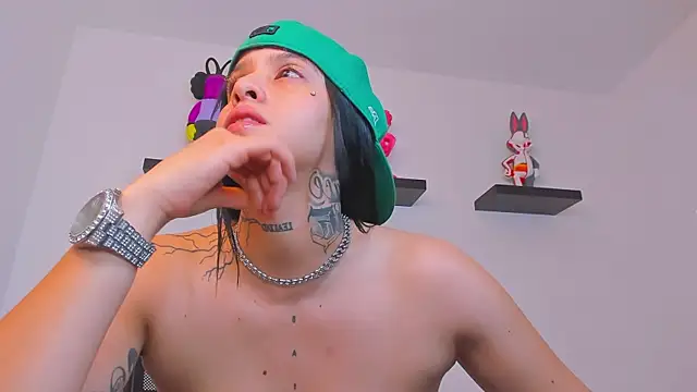 Gangster Girl online show from 8, 3, 2025