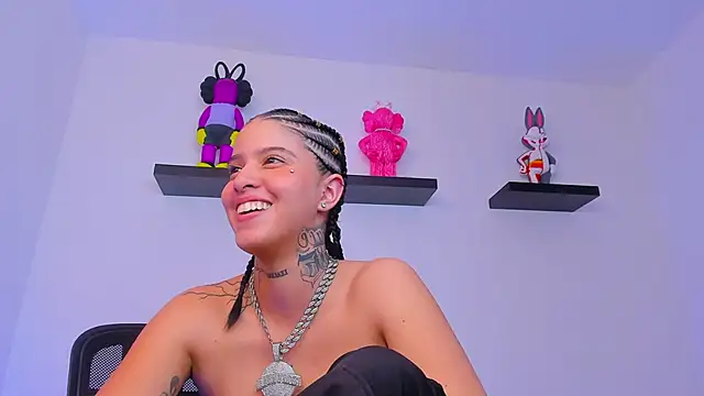 Gangster Girl online show from 20, 2, 2025