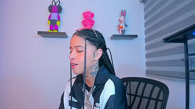 Gangster Girl online show from 5, 10, 2025