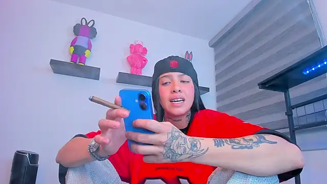 Gangster Girl online show from 12, 11, 2025