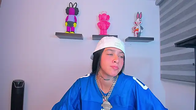 Gangster Girl online show from 22, 10, 2025