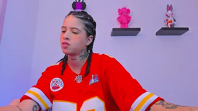 Gangster Girl online show from 3, 3, 2025