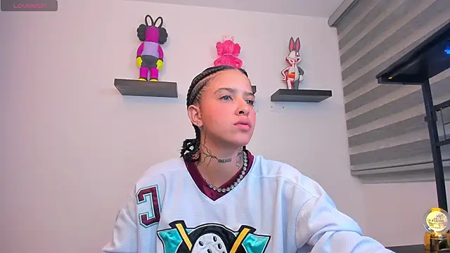 Gangster Girl online show from 8, 4, 2026