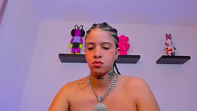 Gangster Girl online show from 23, 2, 2025