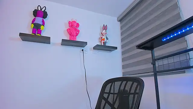 Gangster Girl online show from 20, 11, 2025