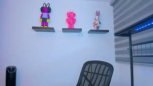 Gangster Girl online show from 14, 10, 2025