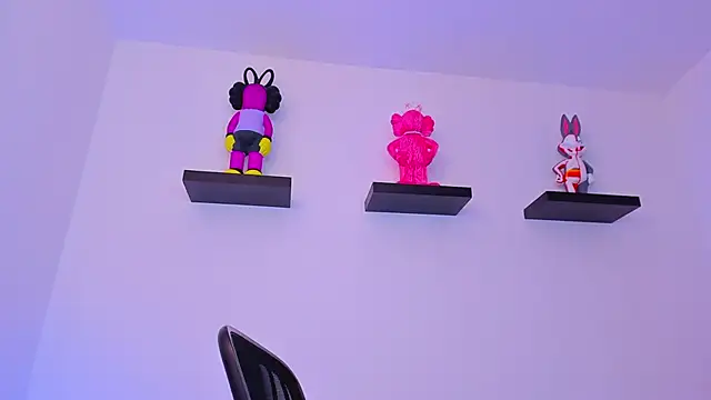 Gangster Girl online show from 9, 3, 2025