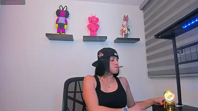 Gangster Girl online show from 5, 2, 2026