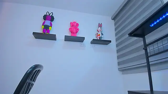 Gangster Girl online show from 24, 9, 2025