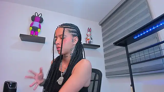 Gangster Girl online show from 21, 12, 2025