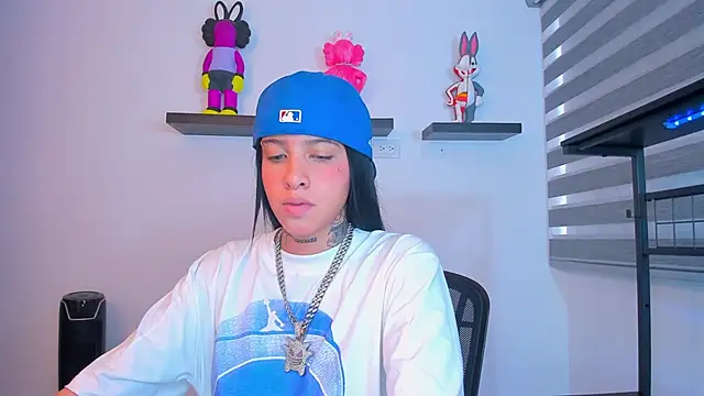 Gangster Girl online show from 19, 10, 2025