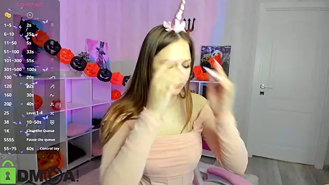 Lasly Fox online show from 30, 10, 2025