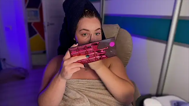 courteous raspberrry online show from 23, 9, 2025