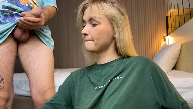 Adelovenick online show from 23, 9, 2025