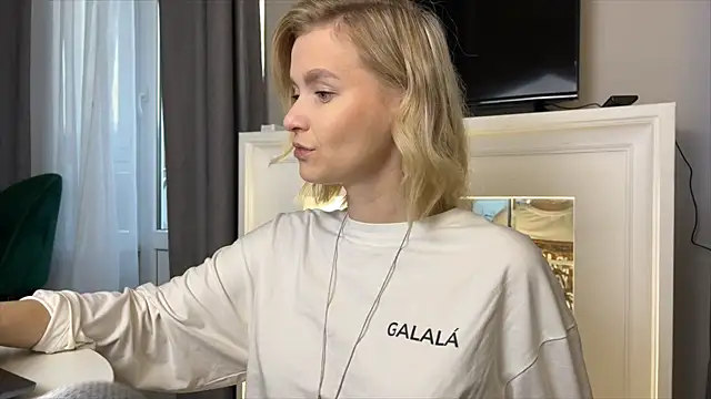 Adelovenick online show from 27, 11, 2025