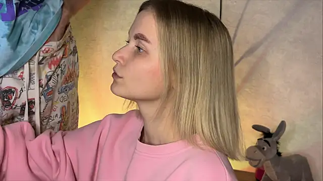 Adelovenick online show from 18, 3, 2025