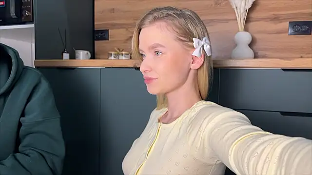 Snapshot of Adelovenick chatting on 6, 2, 2026 Adelovenick online show from 6, 2, 2026