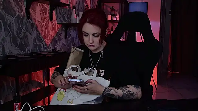 Lana  May online show from 17, 12, 2025