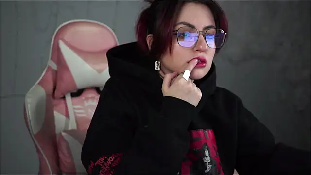 Lana  May online show from 16, 3, 2025