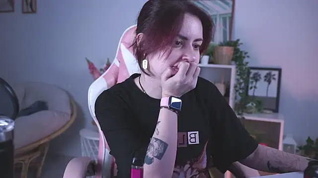 Lana  May online show from 14, 3, 2025