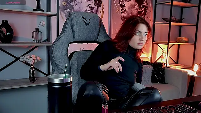 Lana  May online show from 27, 9, 2025